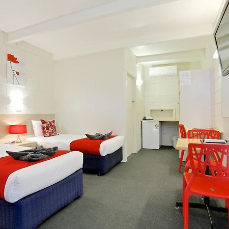 Castle Creek Motor Inn Эероа Экстерьер фото