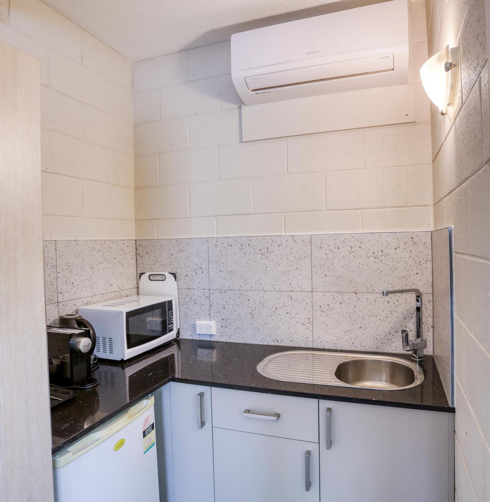 Castle Creek Motor Inn Эероа Экстерьер фото