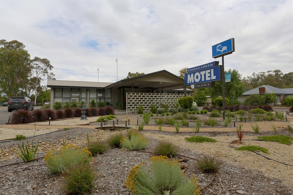 Castle Creek Motor Inn Эероа Экстерьер фото
