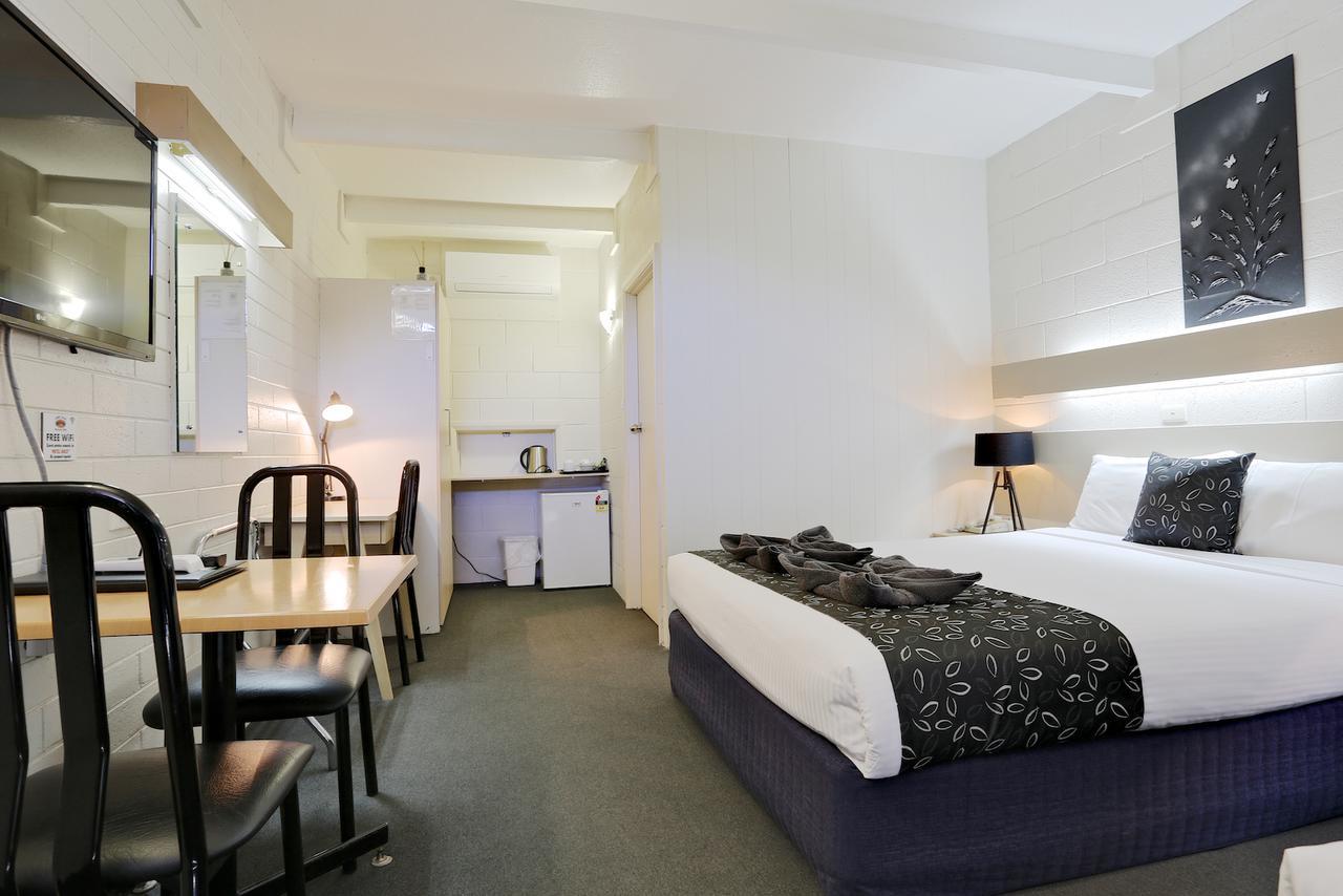 Castle Creek Motor Inn Эероа Экстерьер фото