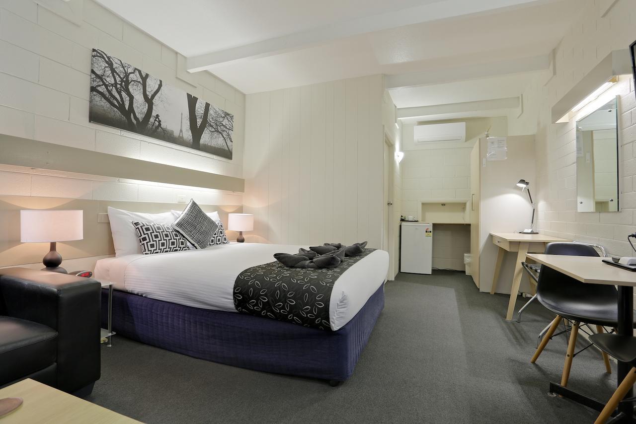 Castle Creek Motor Inn Эероа Экстерьер фото